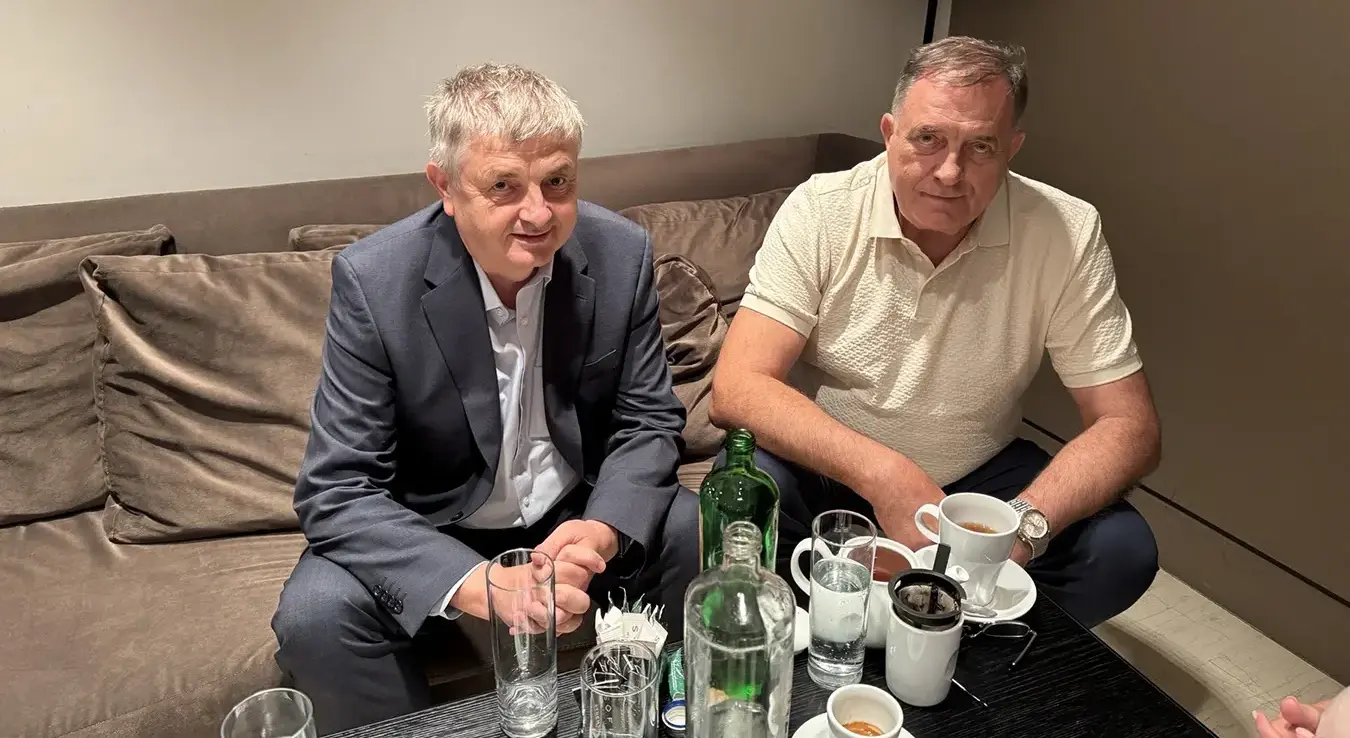 Милорад Додик се састао са Драганом Вуковићем,  амбасадором БиХ у Грчкој