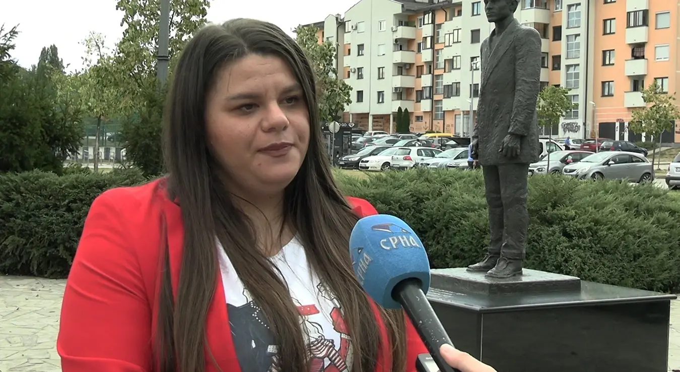 Маријана Мочевић из Источне Илиџе, студент Факултета безбједносних наука у Бањалуци још једна је у низу особа које су у посљедње вријеме због објава на друштвеним мрежама добиле отказ у фирмама са сједиштем у Федерацији БиХ /ФБиХ/.