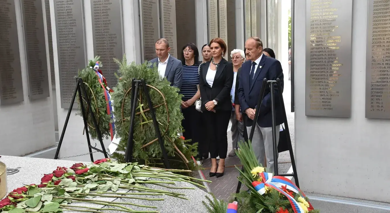 Републичка организација породица заробљених и погинулих бораца и несталих цивила обиљежава Дан несталих и погинулих у Одбрамбено-отаџбинском рату Републике Српске.
