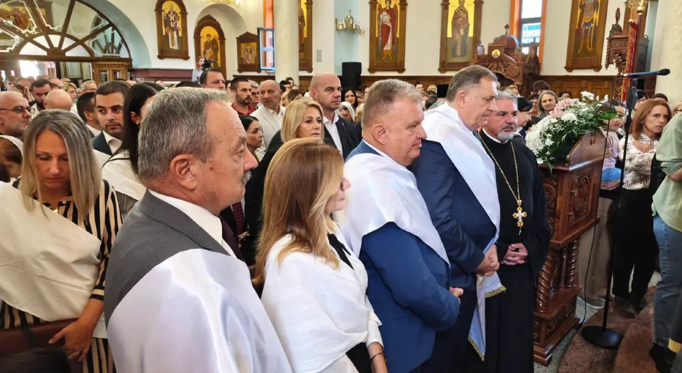 Предсједник СНСД-а Милорад Додик присуствује освештању обновљене задужбине митрополита Георгија Николајевића.