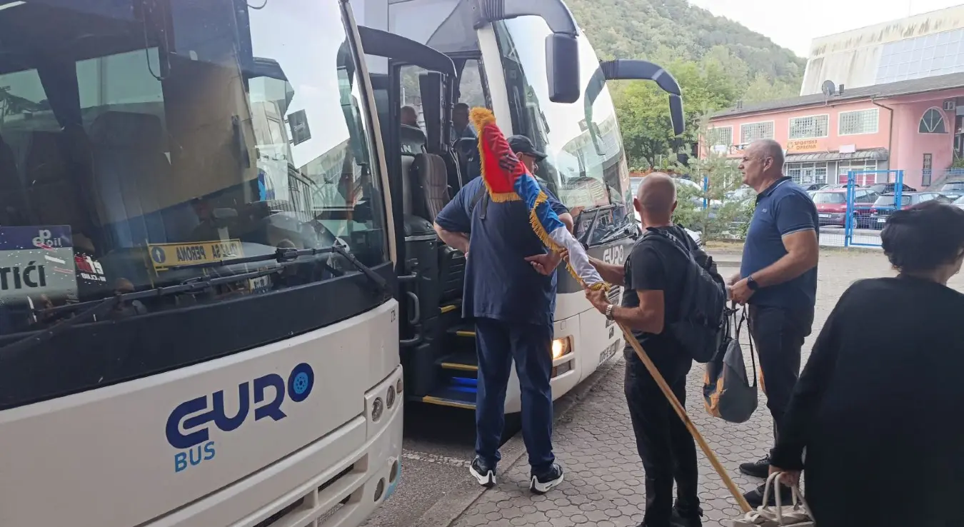 Велики број грађана Републике Српске кренуо је у Београд на сахрану генералу Ратку Младићу