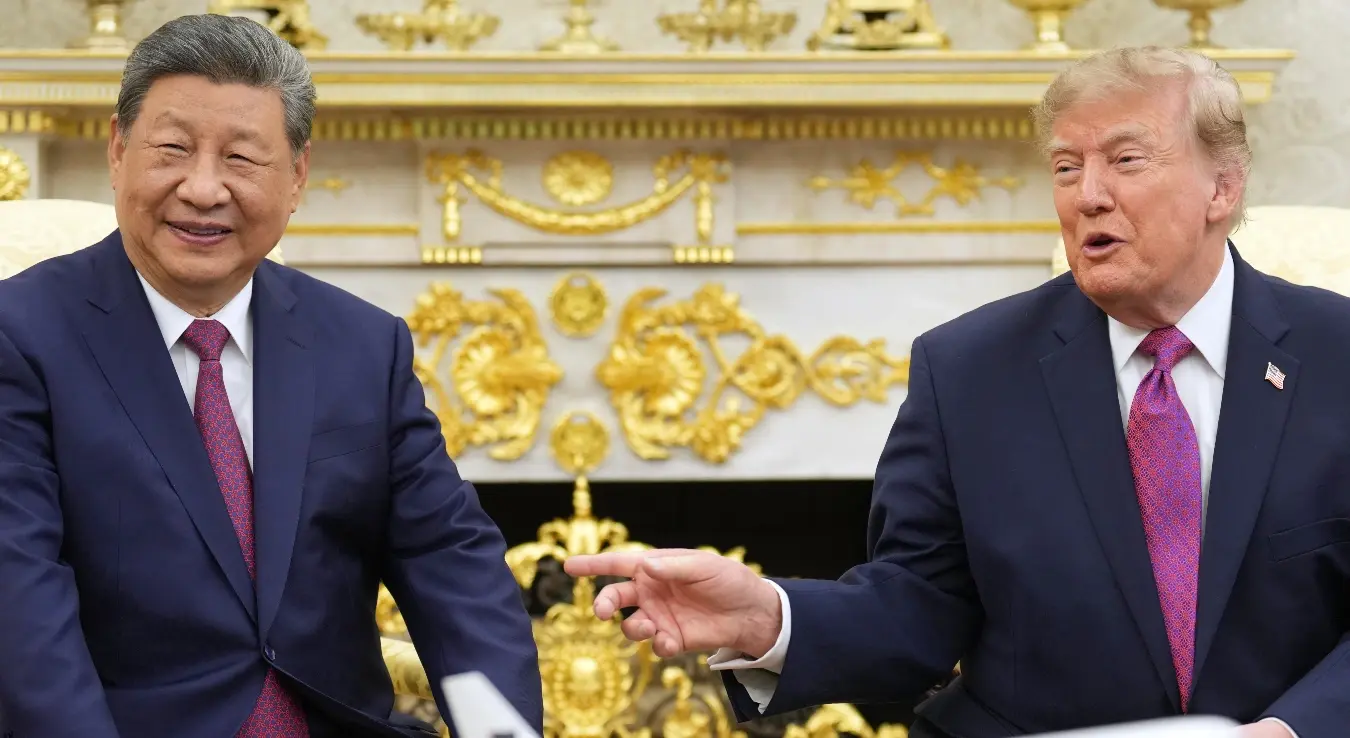 Предсједник Доналд Трамп и кинески предсједник Си Ђинпинг састали су се у Овалној соби Бијеле куће у Вашингтону, у четвртак, 24. септембра 2026. године.