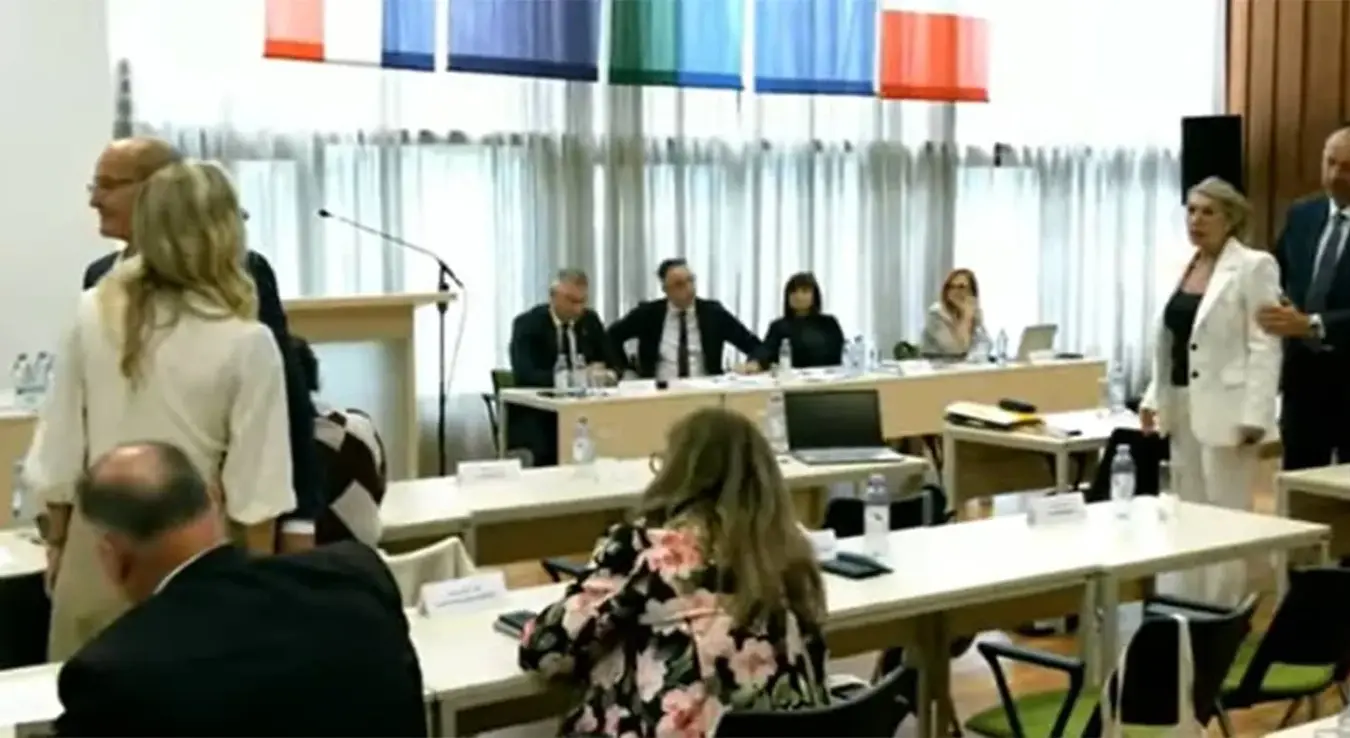 Одборнице се замало потукле на Скупштини