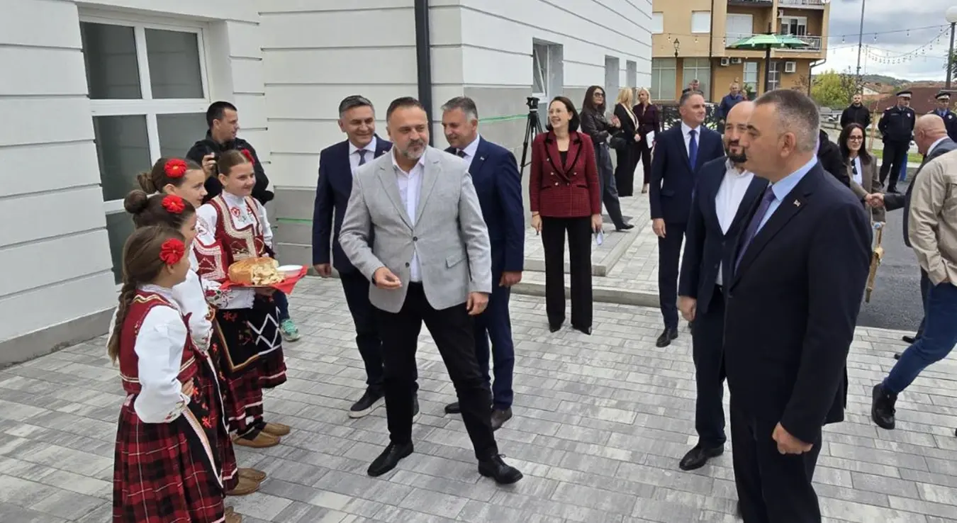 Отворен реконструисани објекат основне школе "Никола Тесла"