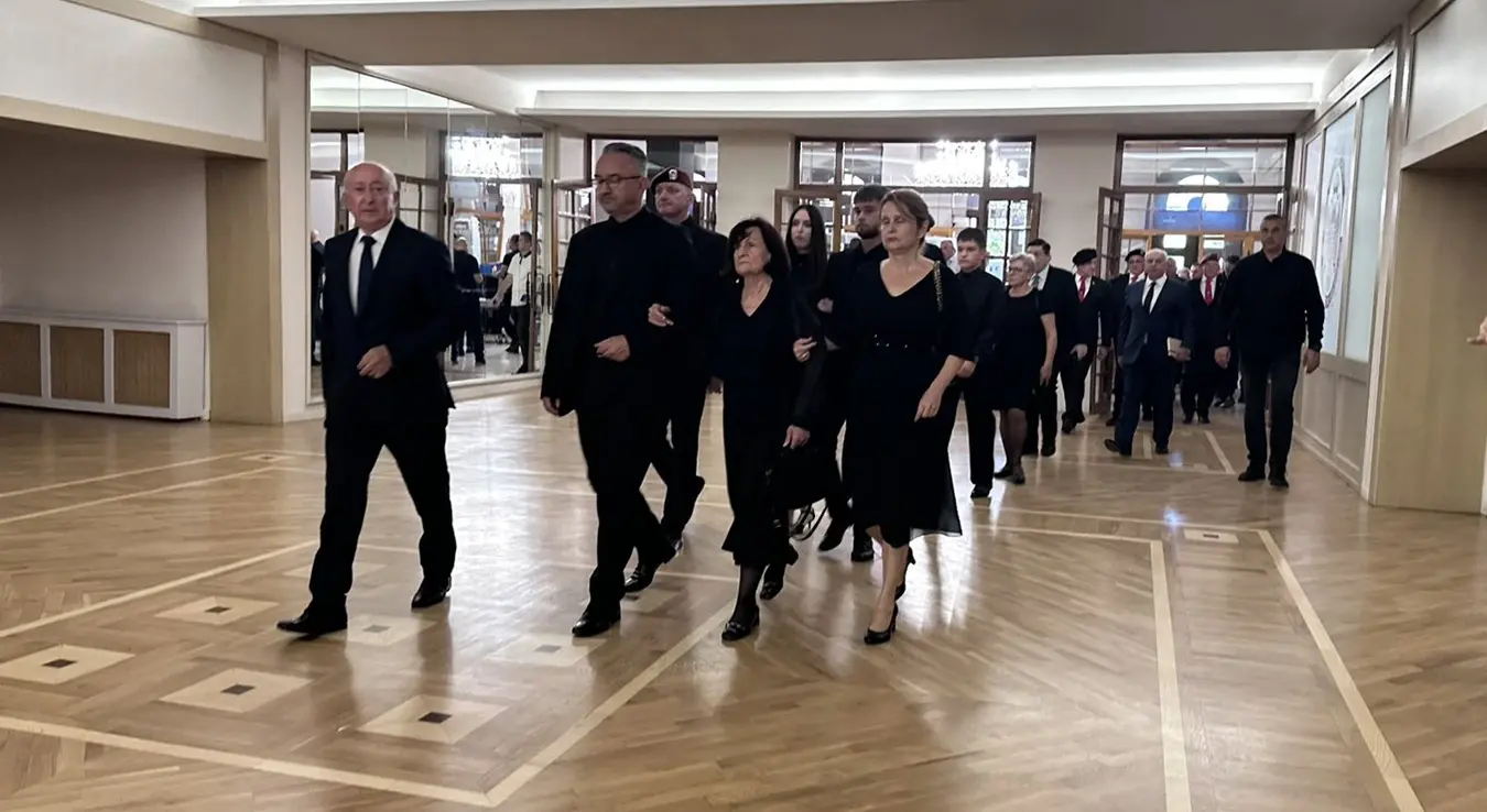 Апел породице Младић: Новац умјесто за цвијеће и вијенце за генерала уплатити за обољелу дјецу