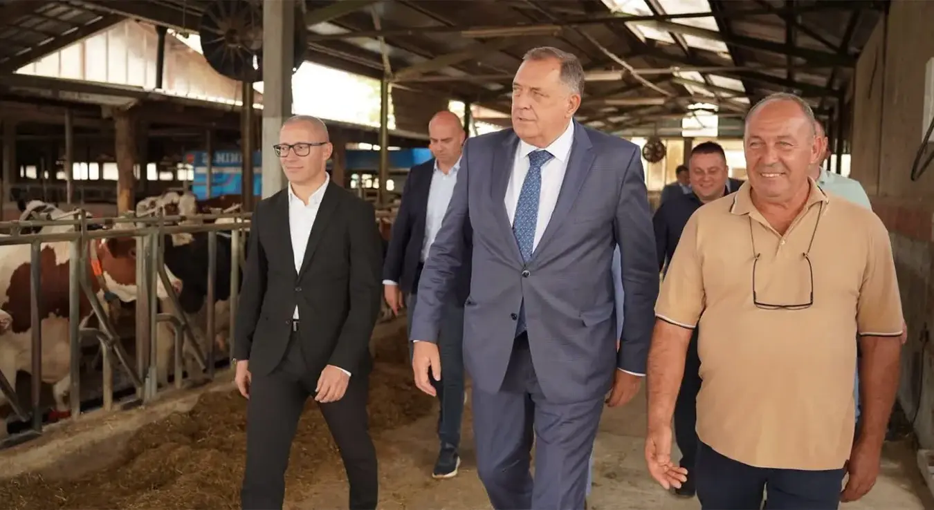 Додик у посјети Фарми Бабић