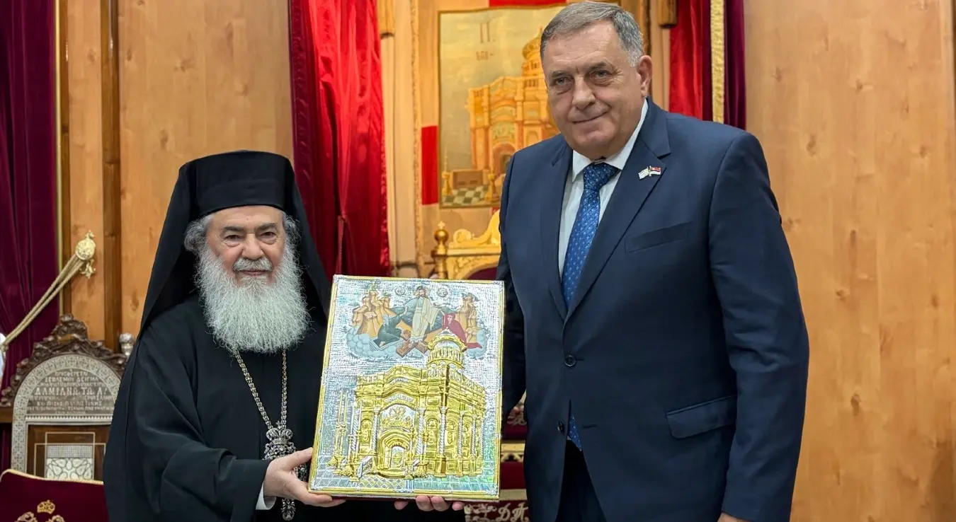 Предсједник Милорад Додик и јерусалимски патријарх Теофил Трећи разговарали су данас у Јерусалиму о значају очувања хришћанског присуства на Блиском истоку, међурелигијском заједништву и миру у свијету