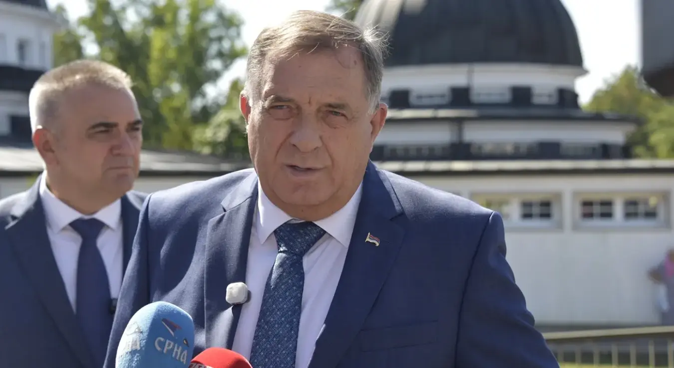 Додик у посјети Институту "Мирослав Зотовић"