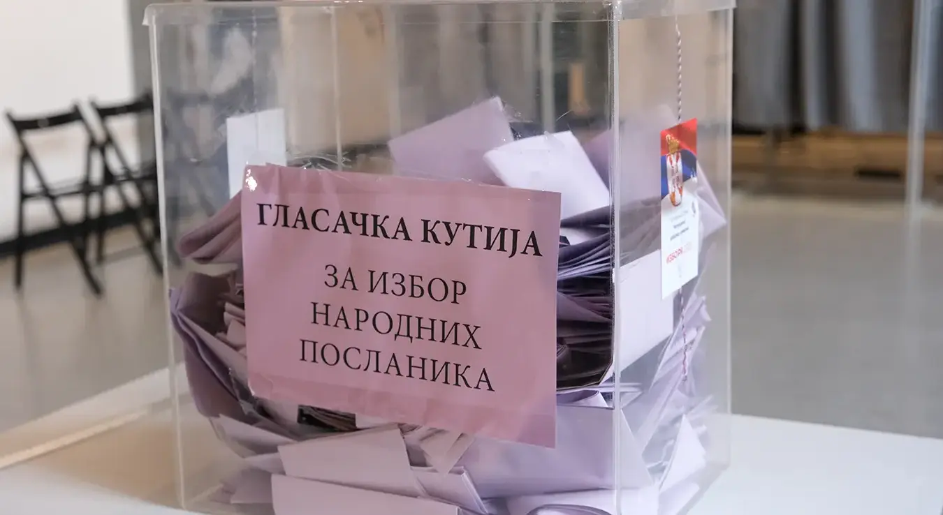 Гласачка кутија за избор народних посланика на парламентарним изборима у Србији, 25.10.2026. године.