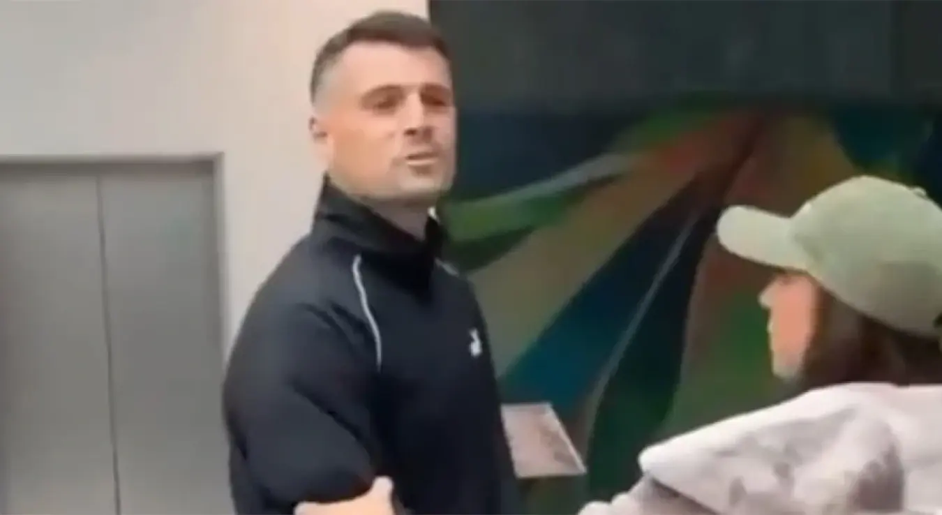 Џака у свађи с навијачем