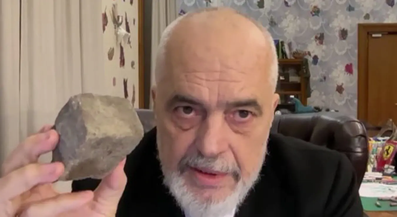 Рама тврди да је дрон с експлозивом циљао зграду Владе: "То нису студенти"