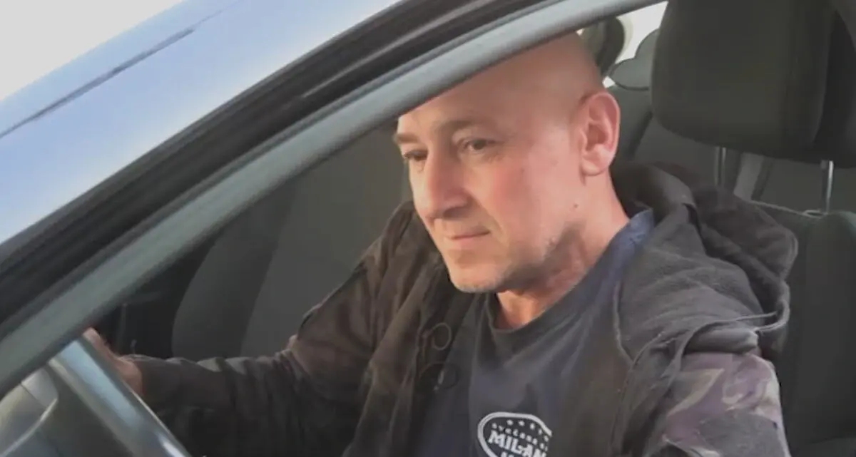 Горан у свом аутомобилу