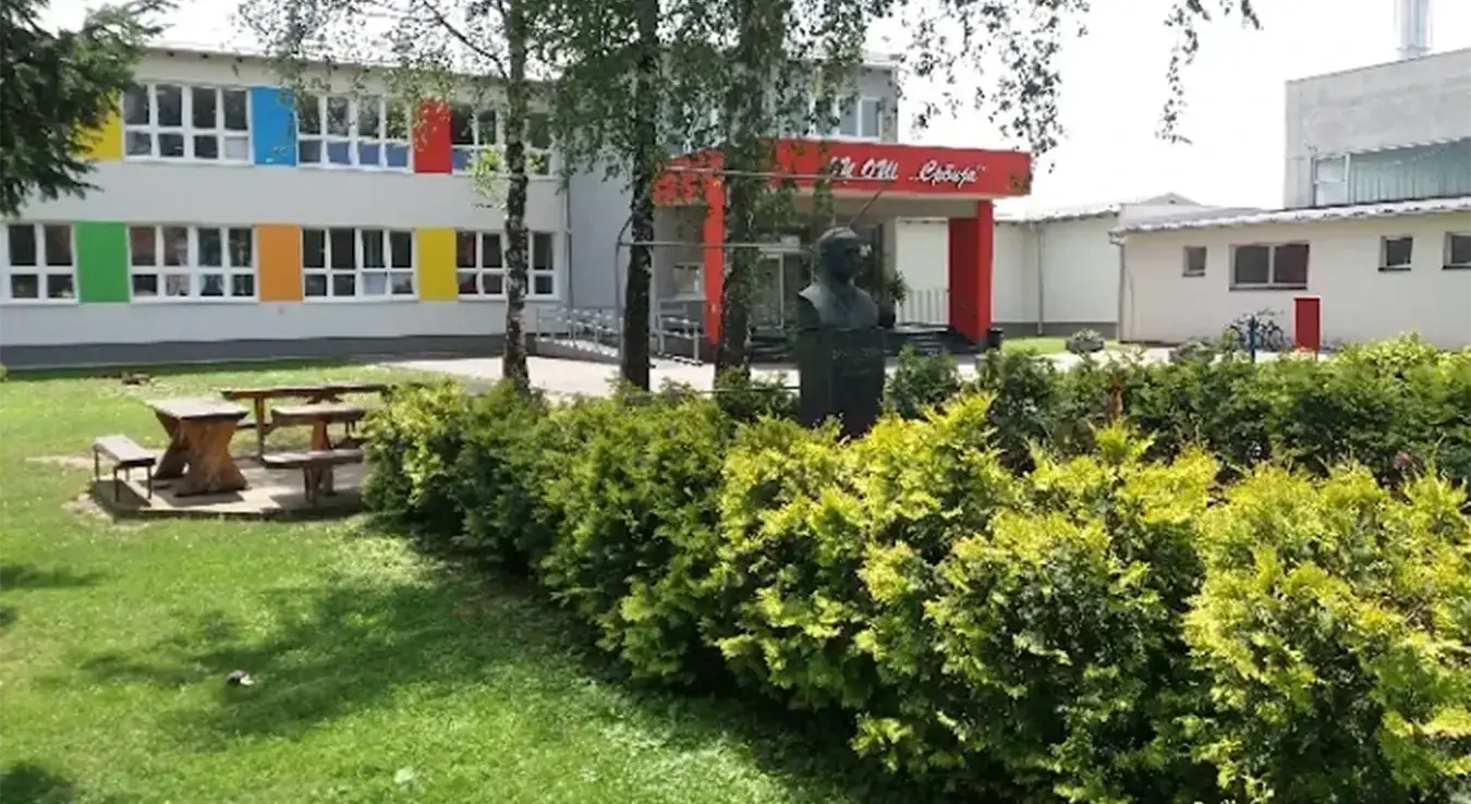 У Основној школи "Србија" у Црквини код Шамца, коју похађа 144 ученика, завршена је уградња топлотне пумпе захваљујући средствима Владе Републике Српске.