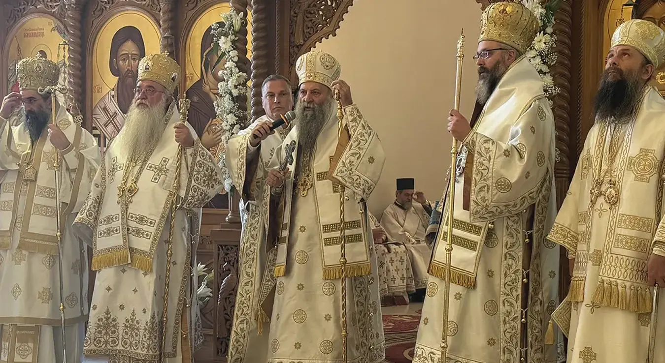 Патријарх Порфирије на празник Покрова Пресвете Богородице служио у манастиру Нови Каленић.