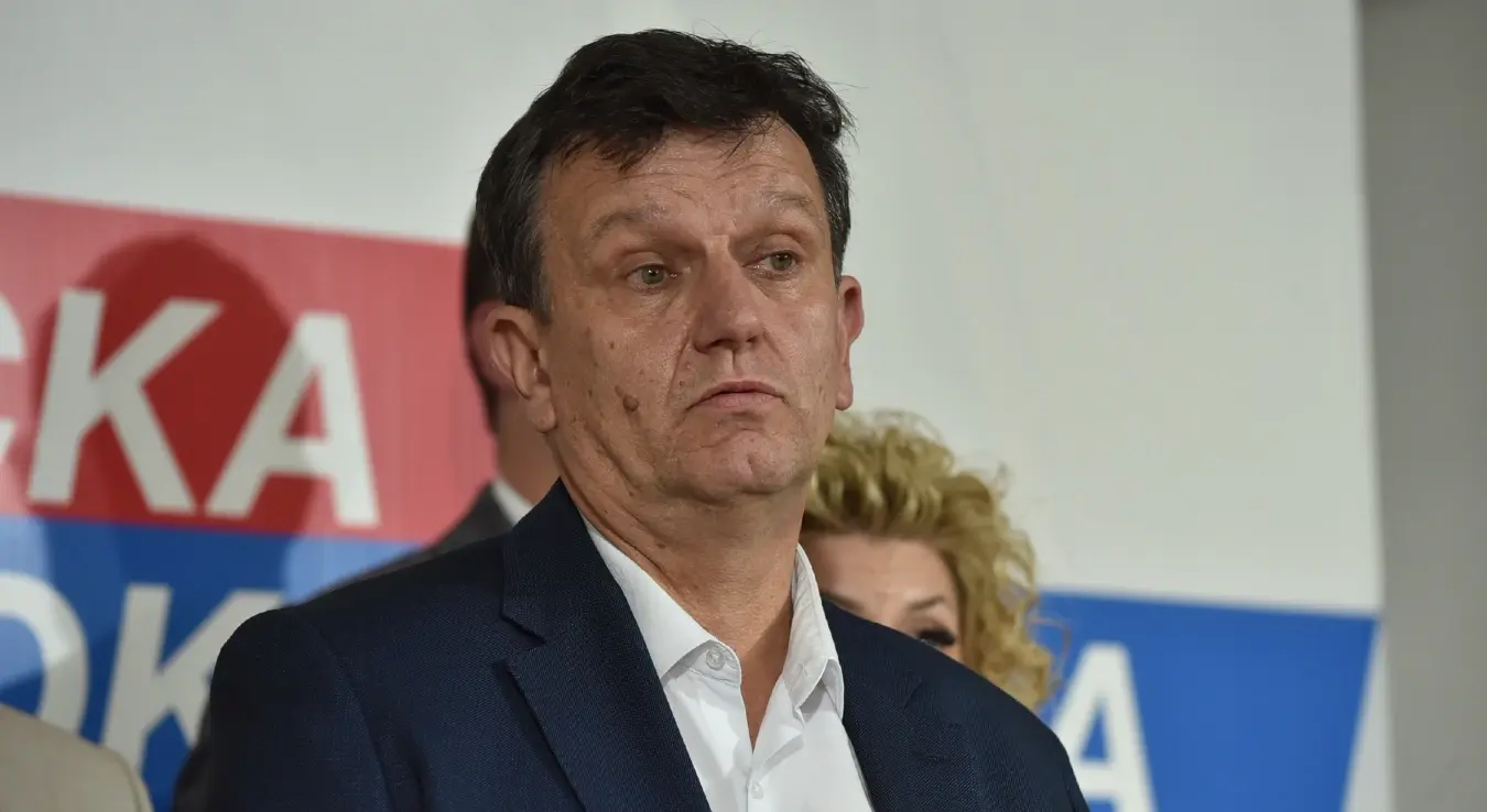 Предсједник СДС-а конференција за медије у Бањалуци након сједнице странке