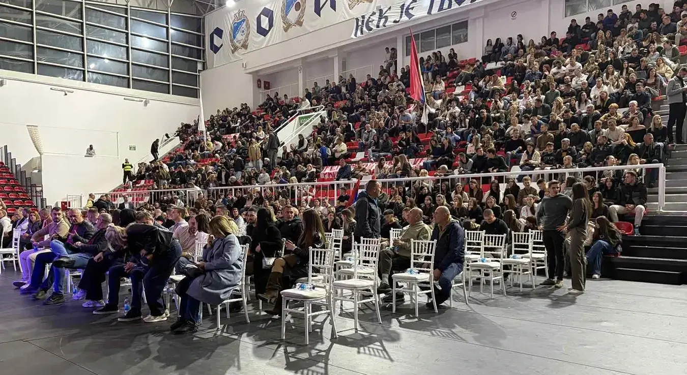 "Дрина је кичма, а не граница": У Источном Сарајеву велики збор студената