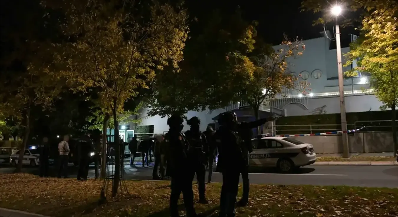 Терористички напад испред амбасаде Израела у Београду.