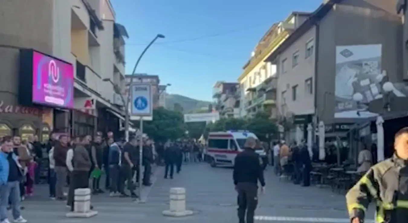 Дјевојка пала са другог спрата зграде у Новом Пазару
