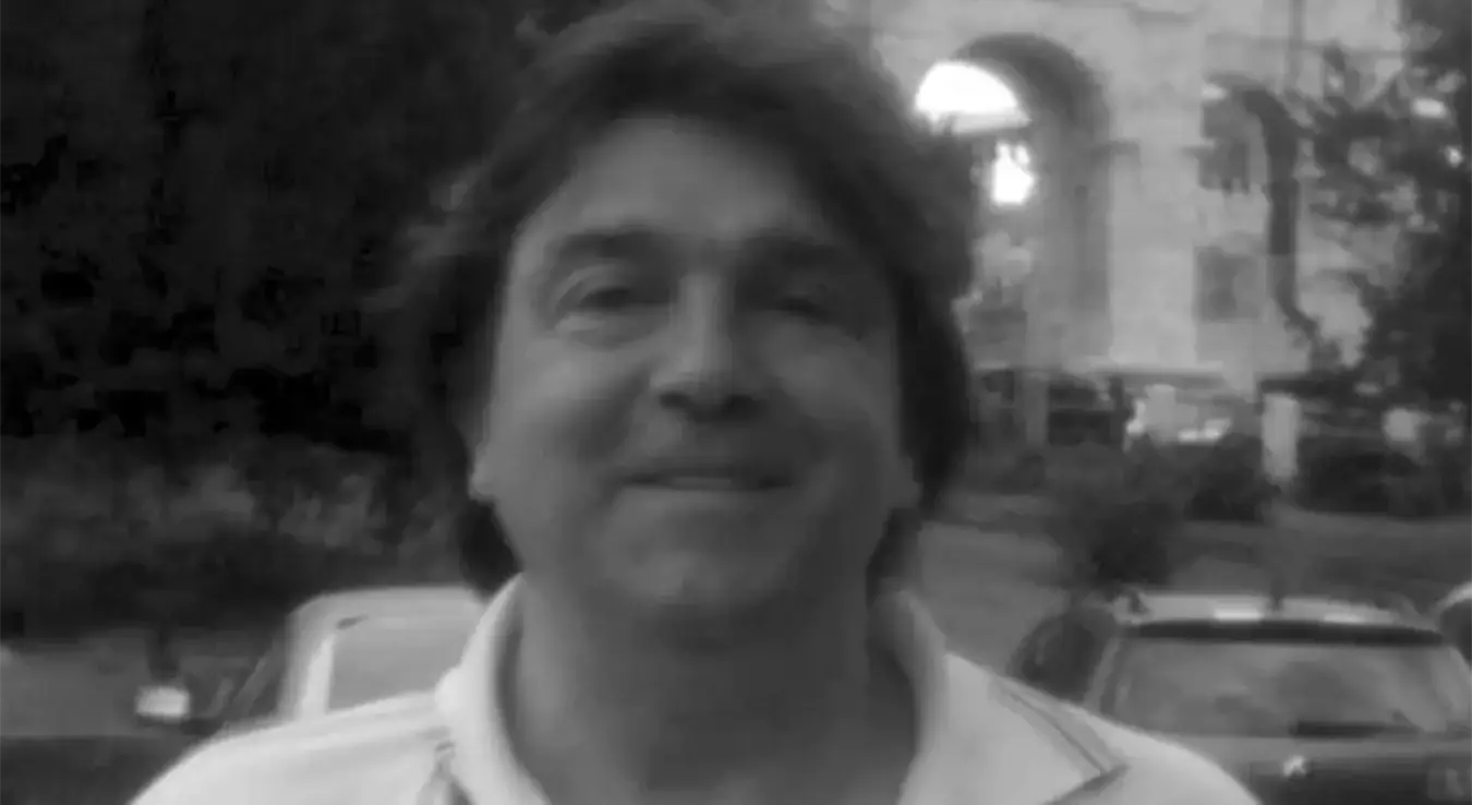У Београду је, послије краће болести, преминуо Зоран Тутуновић Тутун, музички продуцент, композитор и аранжер, који је током богате каријере сарађивао са бројним познатим именима српске музичке сцене.