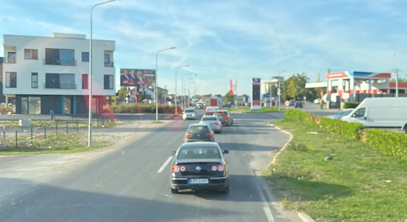 У бањалучком насељу Туњице, догодила се саобраћајна незгода, а на овој дионици пута тренутно су саобраћајне гужве