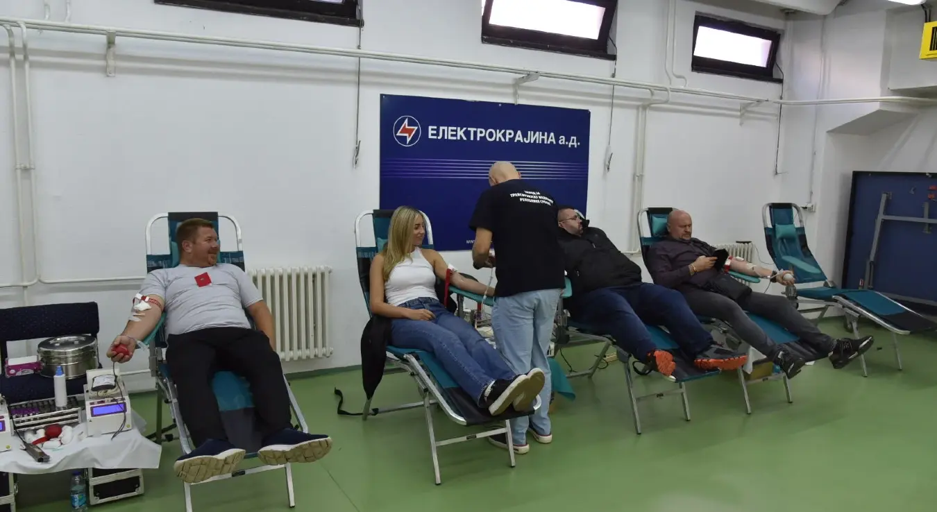 Више од 100 радника „Електрокрајине“ учествовало је у хуманитарној акцији добровољног давања крви у Бањалуци, а очекује се прикупљање око 100 доза.